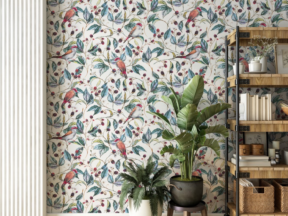Botanik Stil: Renkli Kuşlar ve Böğürtlen Dalları Desenli Duvar Kağıdı