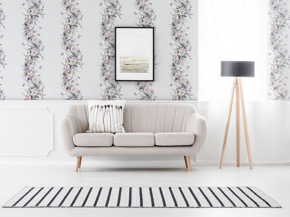 Klasik Fransız Stil Çiçekli Şerit Desenli ve Beyaz Zeminli Duvar Kağıdı