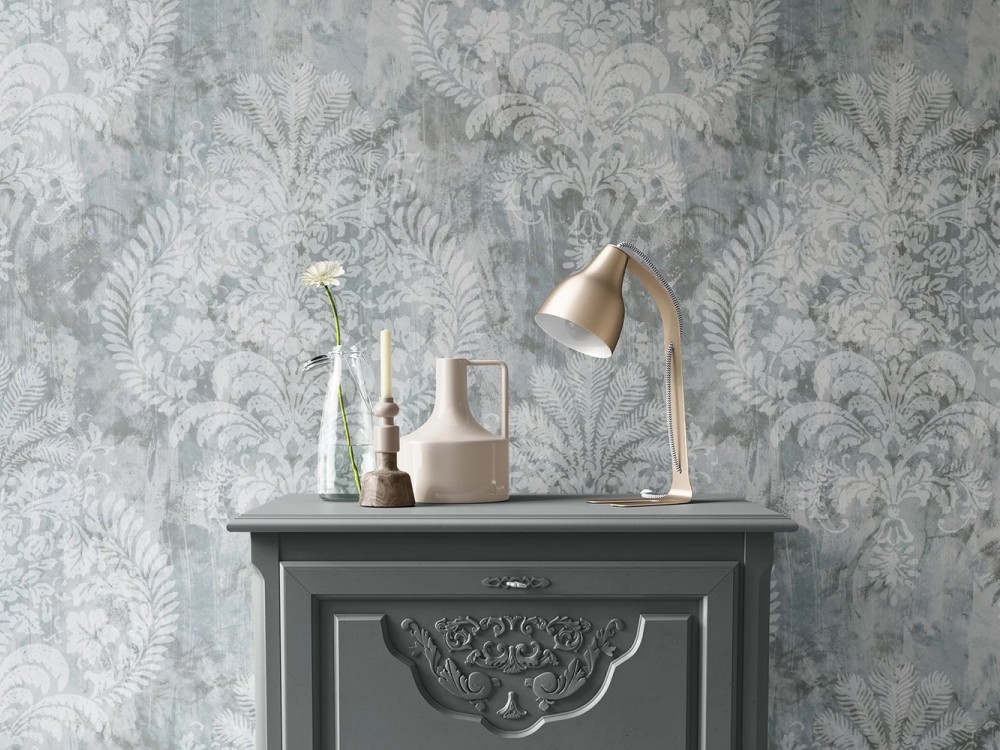 Buz Mavisi Eskitme Dokulu ve Büyük Barok Motifli Duvar Kağıdı